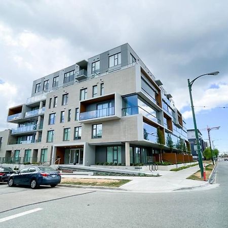 Spacious New Apartment With Working Space@Oakridge Ванкувер Экстерьер фото